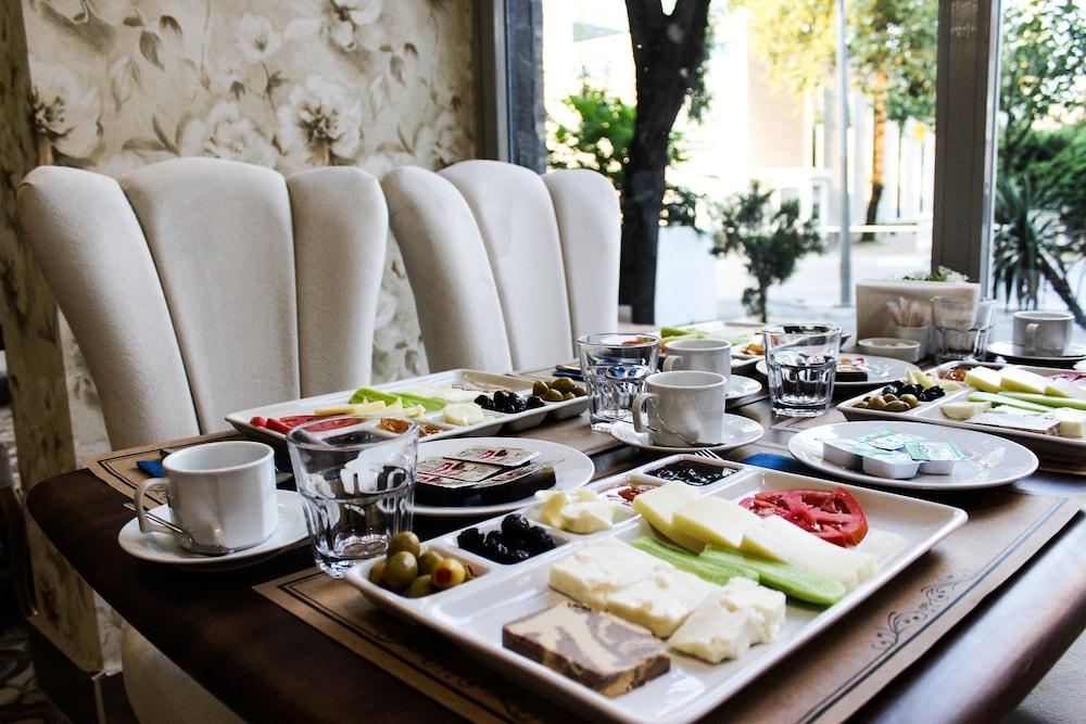 Grand Bursa Hotel エクステリア 写真